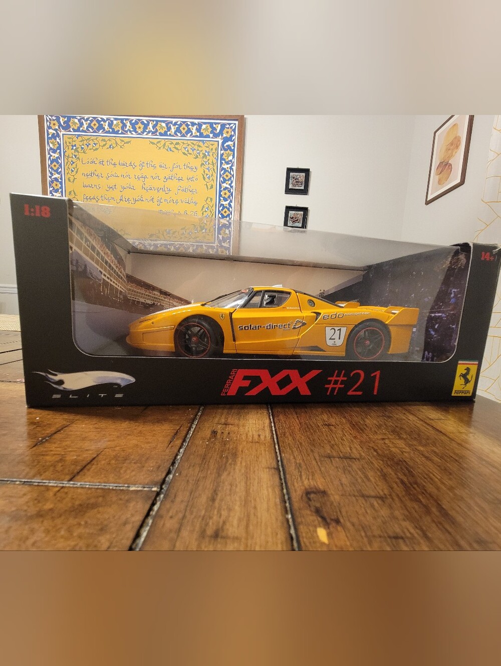 Hot Wheels Elite 1:18 Ferrari FXX #21 Solar-Direct (Yellow/Orange) - Diecast